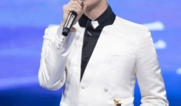 张艺兴娱乐吃瓜